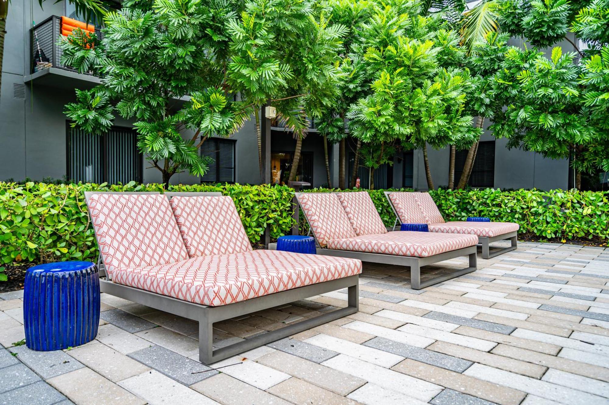 Amazing 2 Bedroom Unit In Doral Miami With Free Parking Хайлиа-Гарденс Экстерьер фото