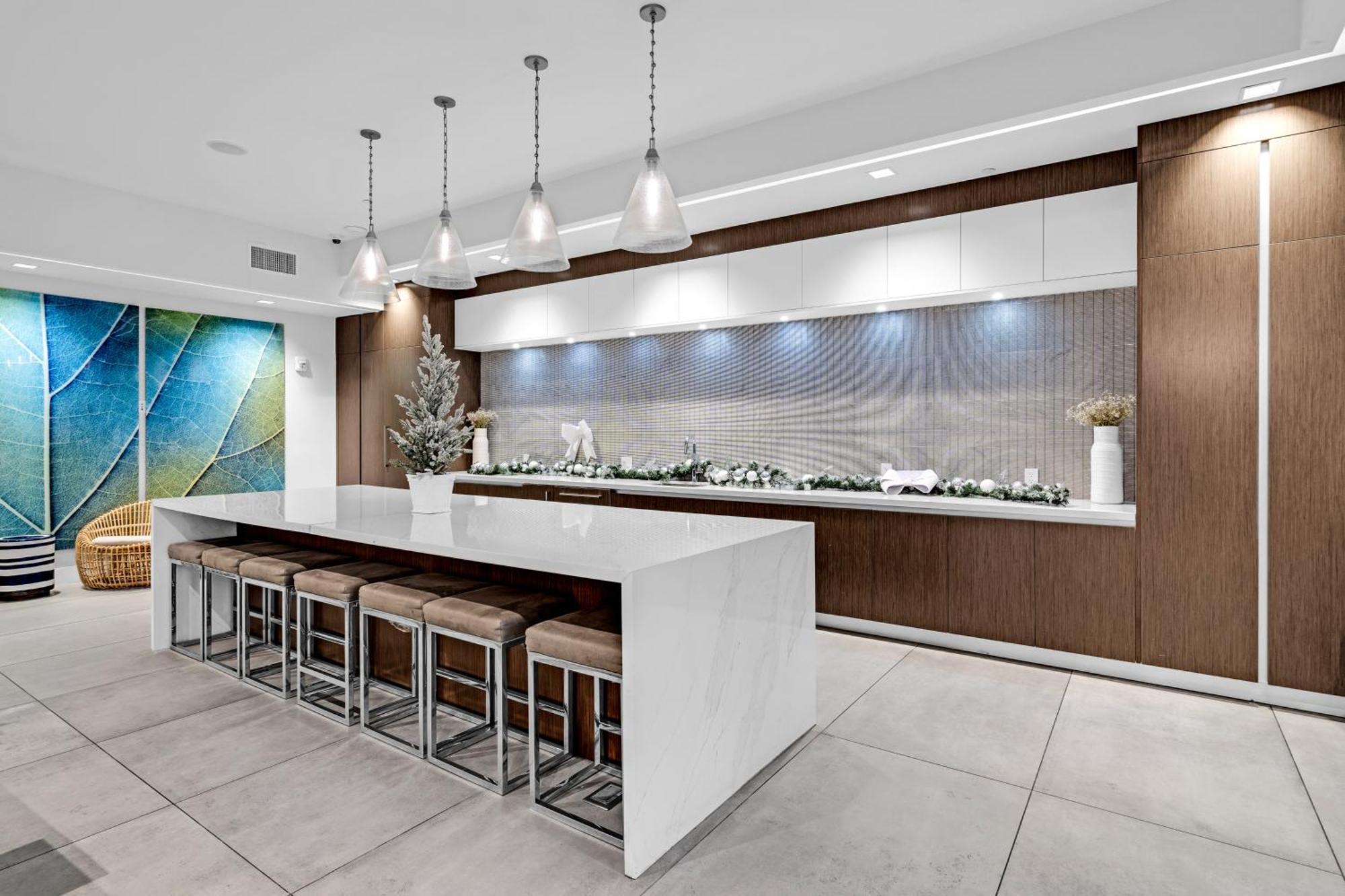 Amazing 2 Bedroom Unit In Doral Miami With Free Parking Хайлиа-Гарденс Экстерьер фото