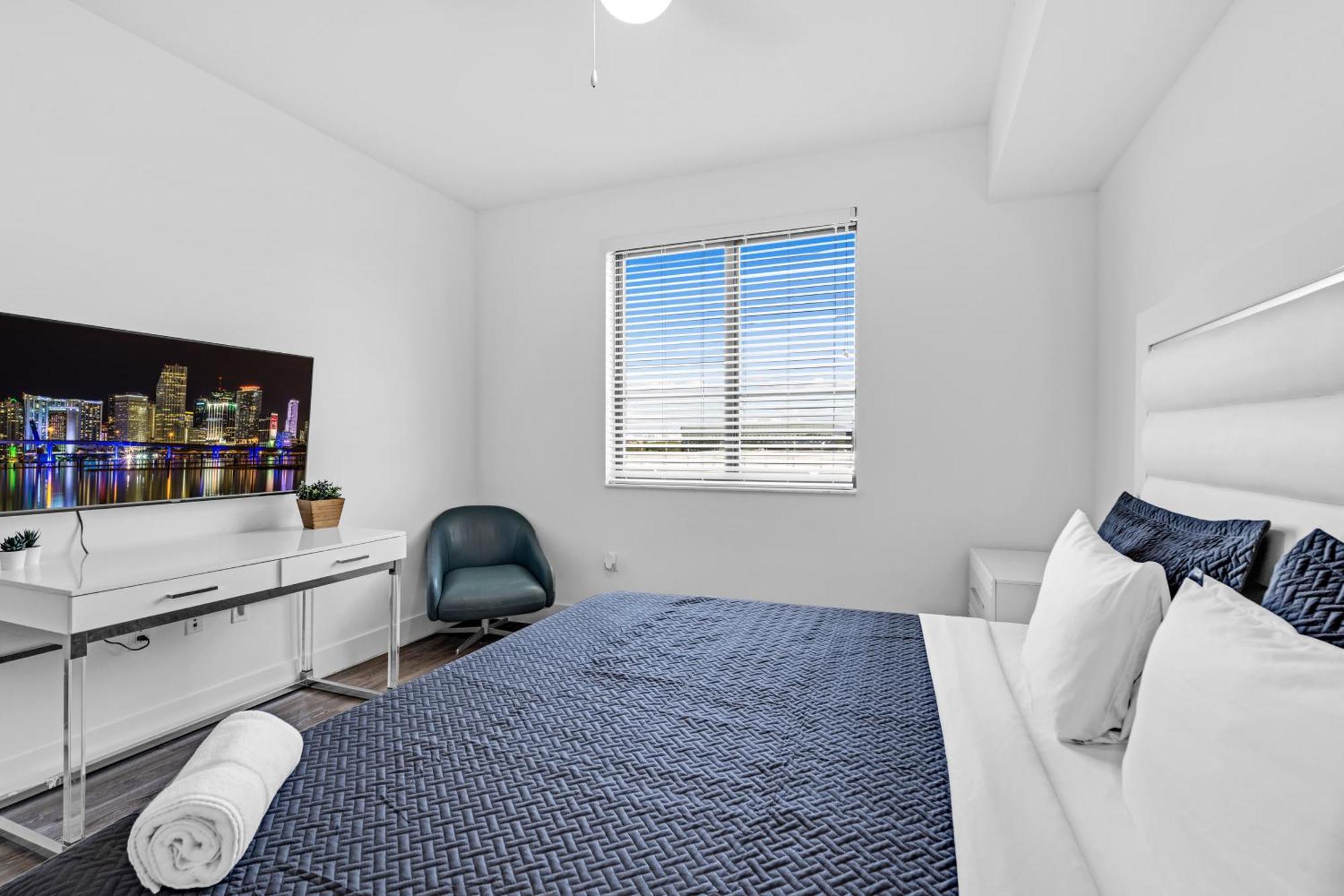 Amazing 2 Bedroom Unit In Doral Miami With Free Parking Хайлиа-Гарденс Экстерьер фото