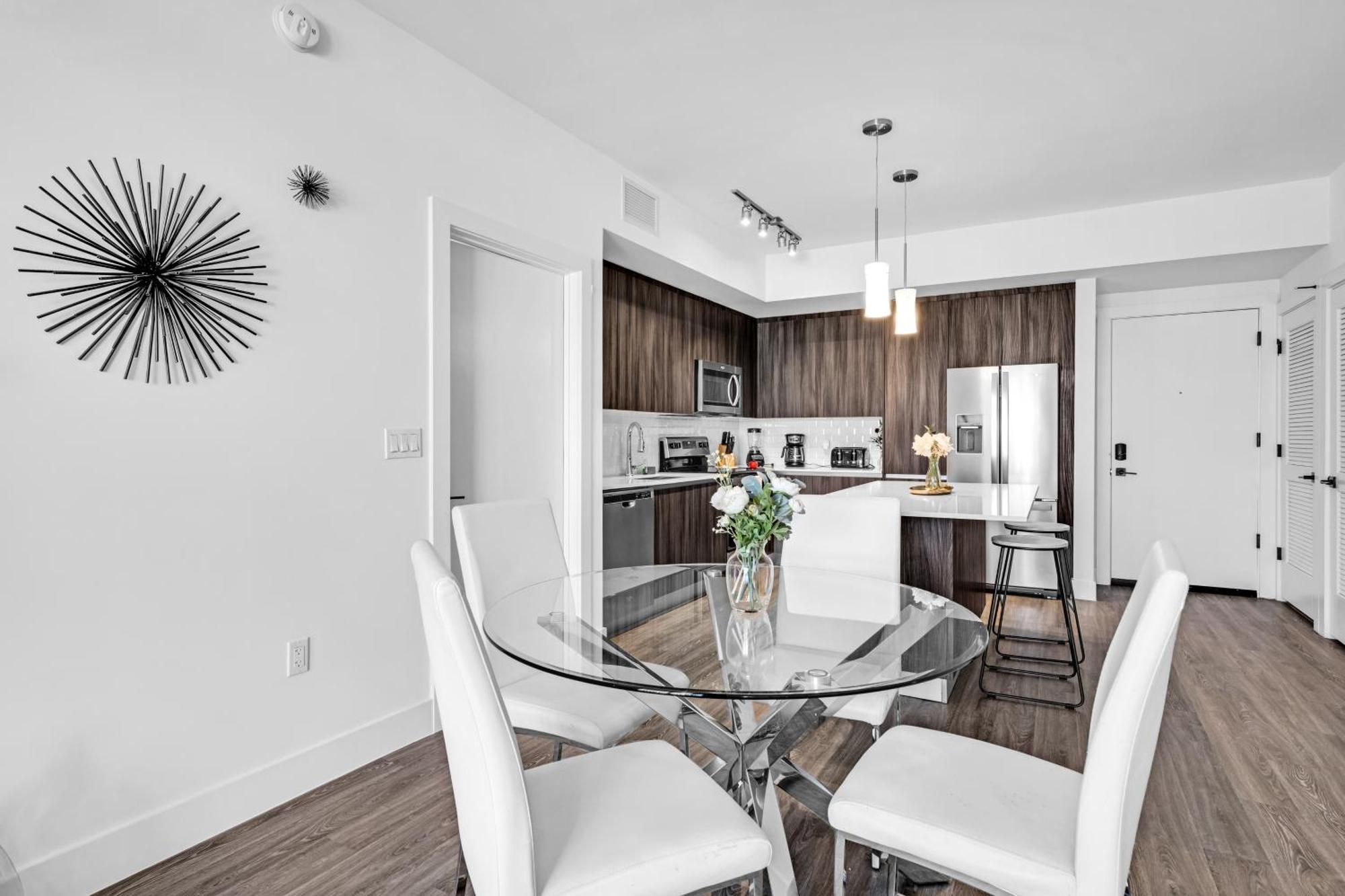 Amazing 2 Bedroom Unit In Doral Miami With Free Parking Хайлиа-Гарденс Экстерьер фото