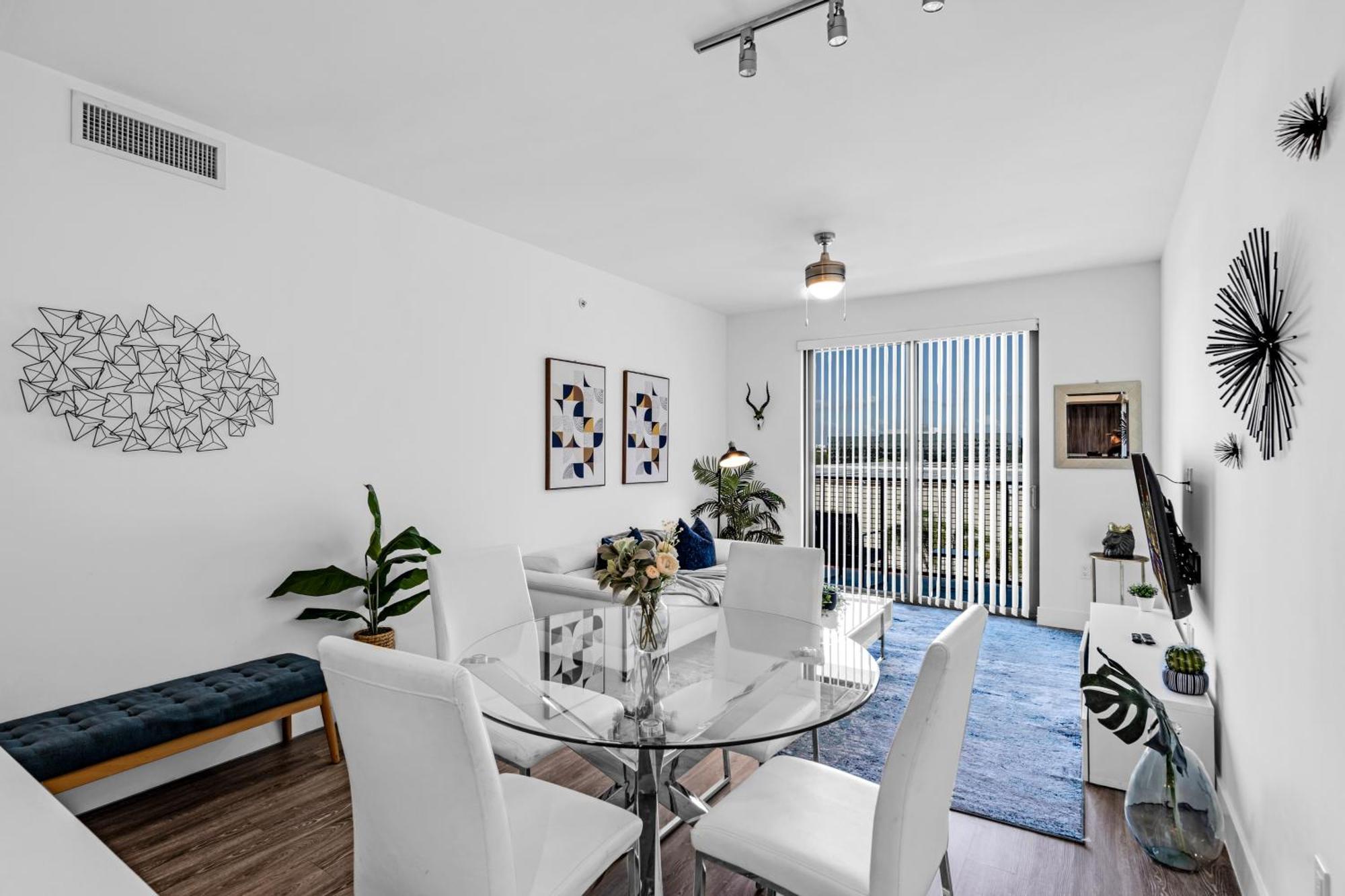 Amazing 2 Bedroom Unit In Doral Miami With Free Parking Хайлиа-Гарденс Экстерьер фото