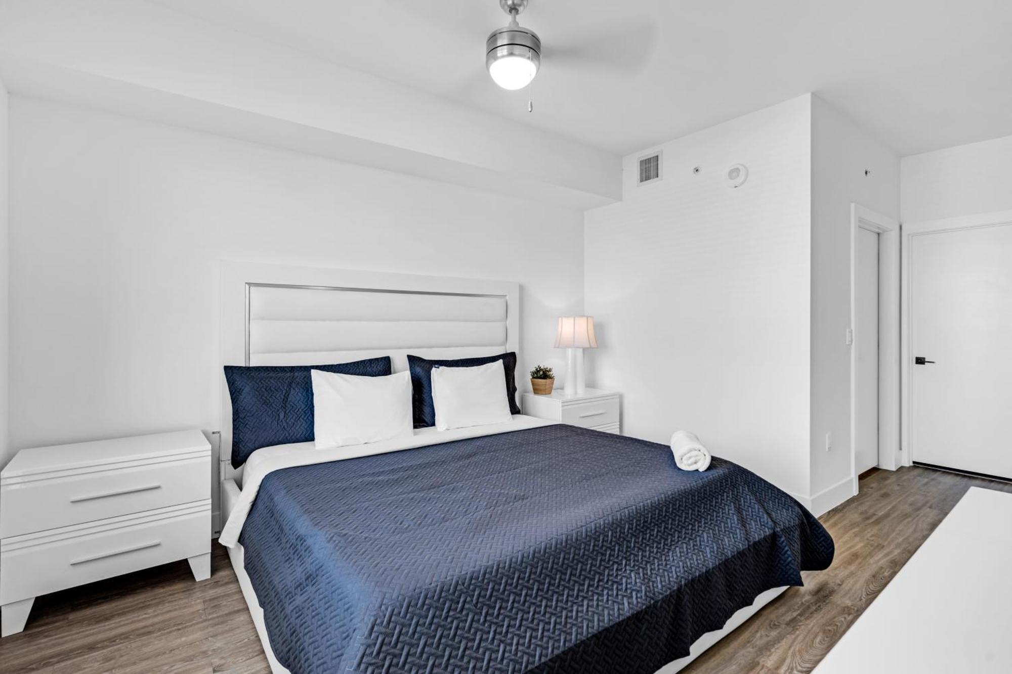 Amazing 2 Bedroom Unit In Doral Miami With Free Parking Хайлиа-Гарденс Экстерьер фото